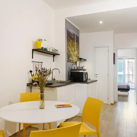 Just Here - Nina Apartman Bari